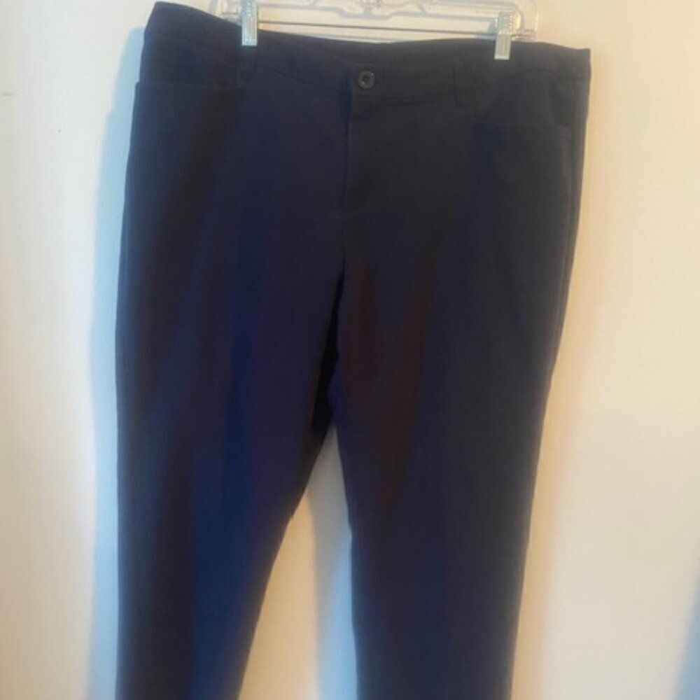CJ Banks Navy Blue crop pants, size 18W